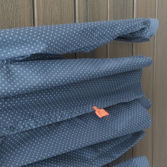 Etro Men's Italian Made Dark Gray Button down Dress Shirt - Size 40 EU Like New - Picture 4 of 7